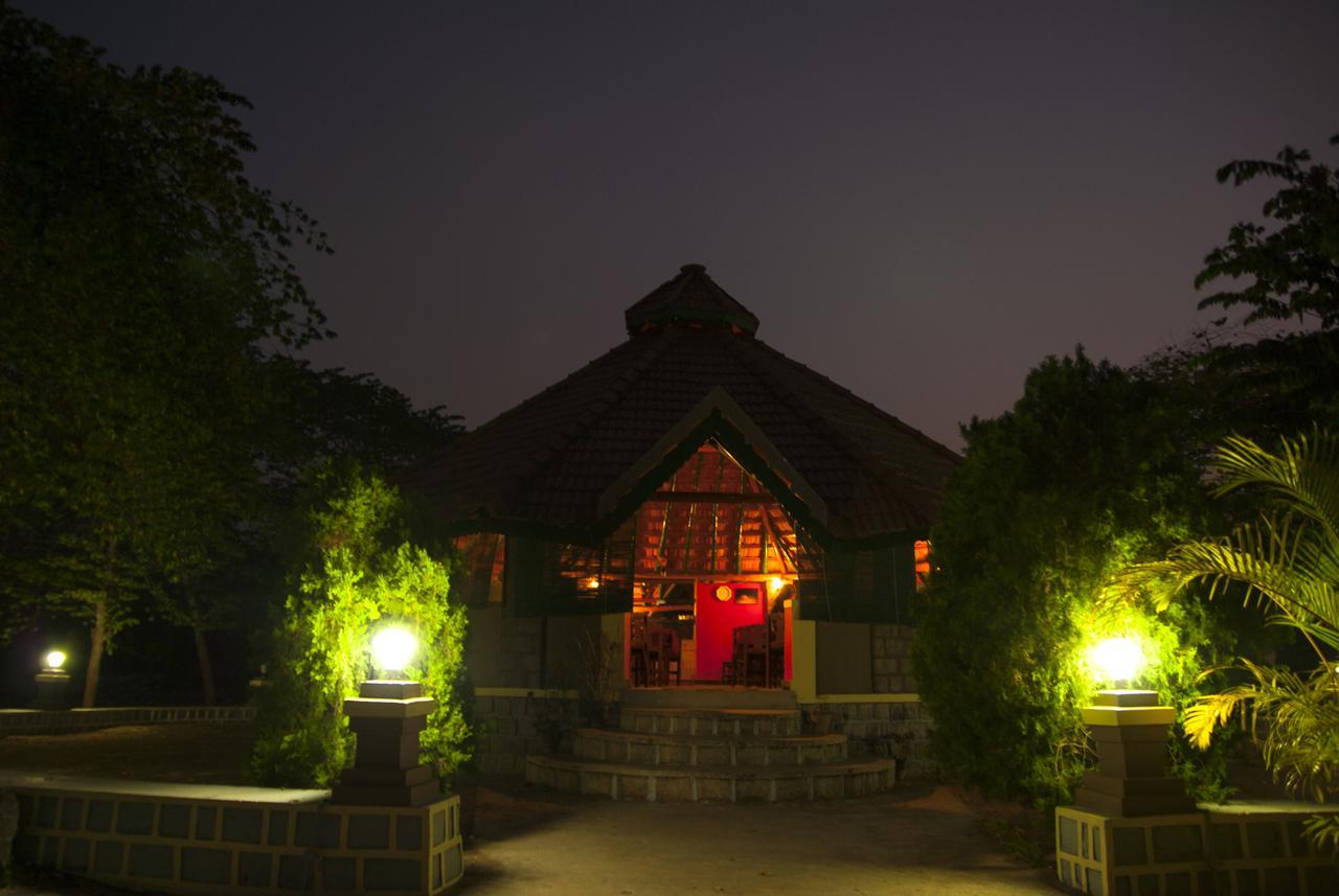 Mc Resort Wildlife Resort Bandipur Bagian luar foto