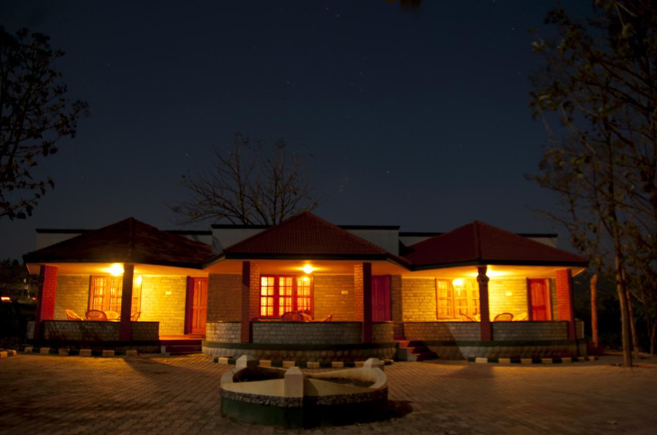 Mc Resort Wildlife Resort Bandipur Bagian luar foto