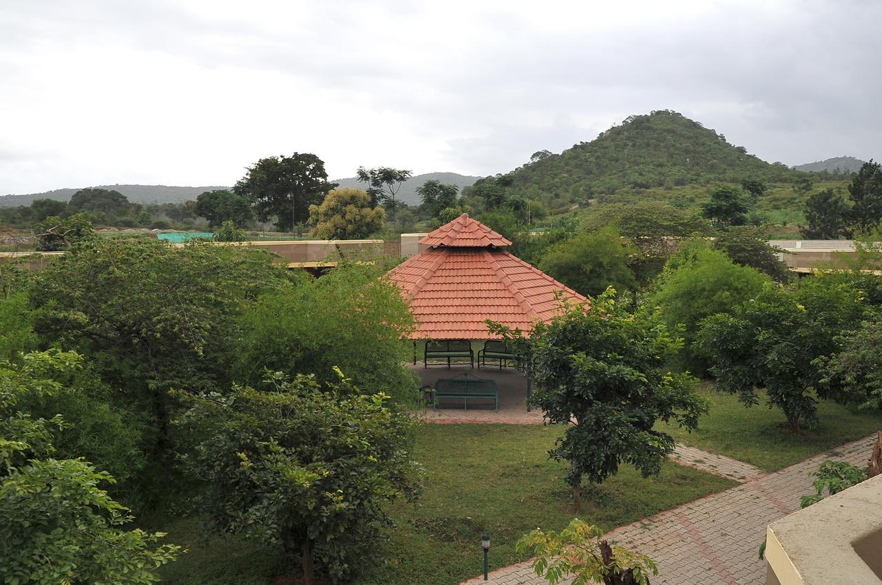 Mc Resort Wildlife Resort Bandipur Bagian luar foto